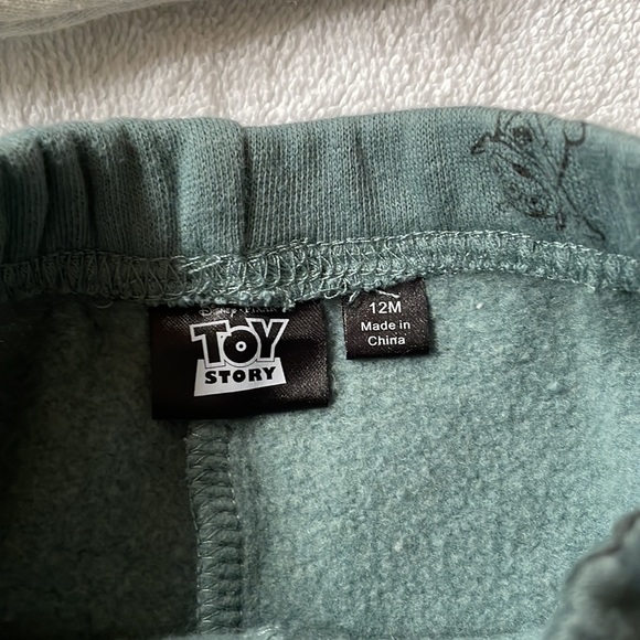 Used | Toy Story outfit | 12 months | sweatshirt pants| - Picture 3 of 3